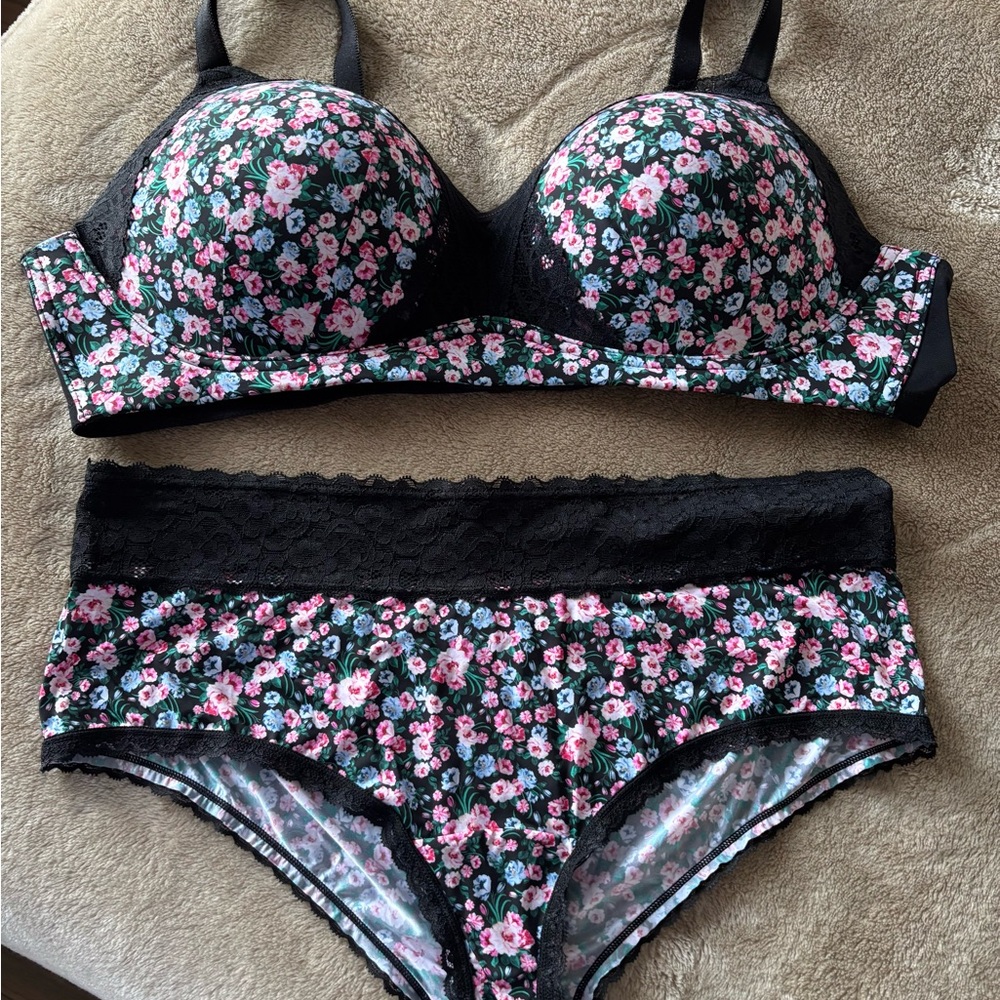 Torrid Black and Pink Floral Bra Intimates Sleepwear